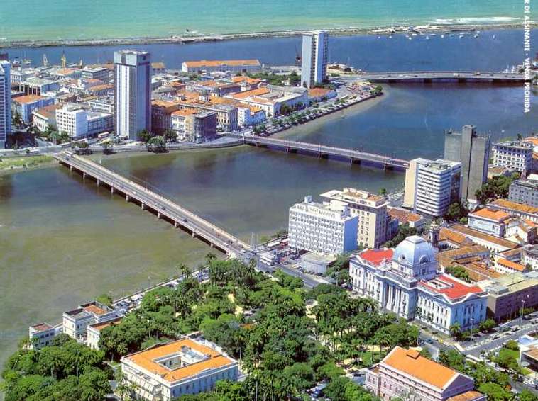 Rio Capibaribe em Recife PE