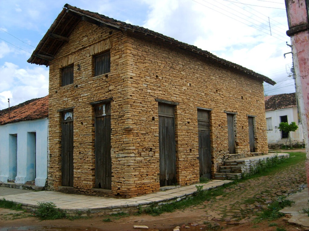 Casa centenária, construída em Pedra Cariri – Santana do Cariri
