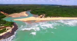 Praia Barra de Camaratuba em Mataraca PB